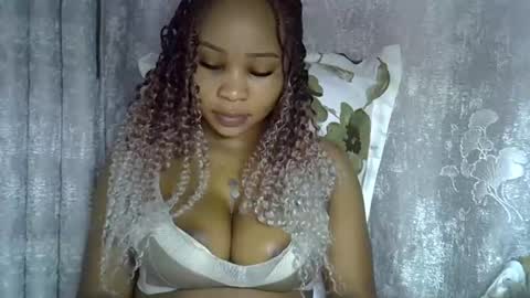 Snapshot of vanillavenus chatting on 4, 5, 2026 vanillavenus online show from 4, 5, 2026