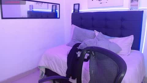 vane online show from 8, 11, 2025