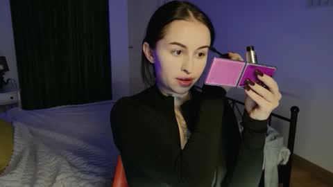 vaolietkat online show from 4, 12, 2025