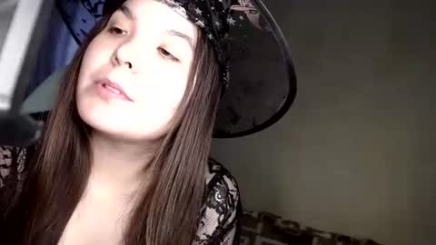 Var Kiss online show from 1, 11, 2025