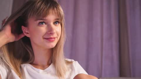 Snapshot of variety_moments chatting on 20, 1, 2025 Heeeeey Im Hanna the art of tease online show from 20, 1, 2025