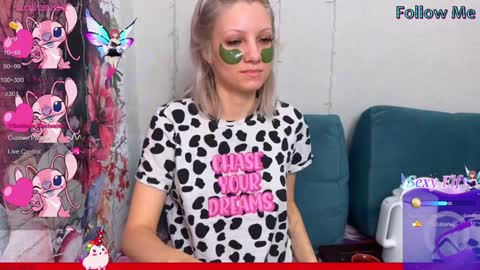 Snapshot of vasya_sylvia chatting on 17, 12, 2024 Vasya Sylvia online show from 17, 12, 2024