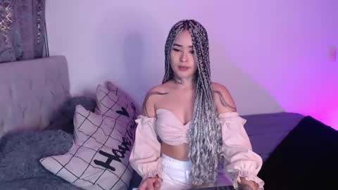 Snapshot of vayolett_bass chatting on 24, 2, 2025 Vayolett Bass online show from 24, 2, 2025