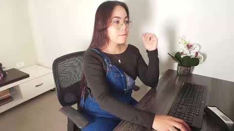 Victoria online show from 17, 10, 2025