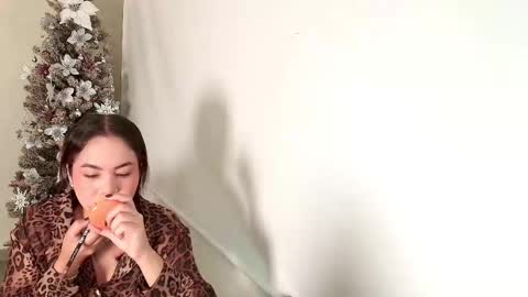 Victoria online show from 4, 12, 2025