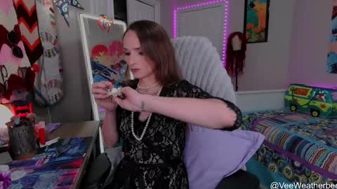 Violet Weatherbee online show from 16, 5, 2026