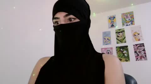 Snapshot of veiledamira01 chatting on 27, 6, 2026 veiledamira01 online show from 27, 6, 2026