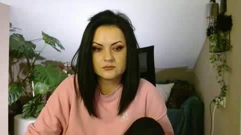 VeilRoom online show from 19, 2, 2026