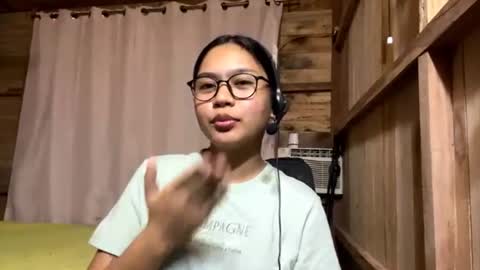 Snapshot of veliabiez chatting on 10, 6, 2026 Sophie online show from 10, 6, 2026