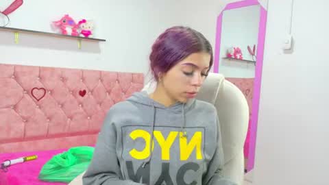 Snapshot of velina_honey chatting on 6, 8, 2026 Velinahoney online show from 6, 8, 2026