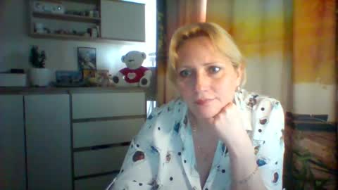 Snapshot of velka_raspberry chatting on 7, 5, 2026 velka_raspberry online show from 7, 5, 2026