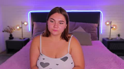 velvet__doll online show from 27, 9, 2025