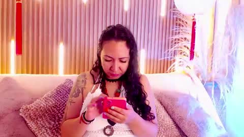 Emma Curly online show from 9, 5, 2026