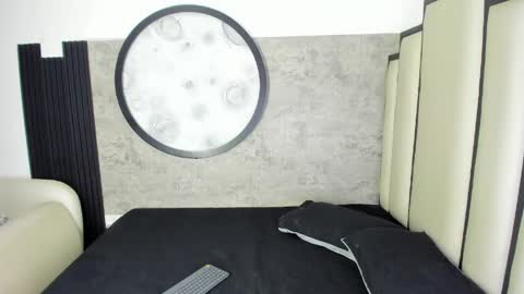Snapshot of velvet_duo23 chatting on 27, 4, 2026 Stefany Y Diego online show from 27, 4, 2026