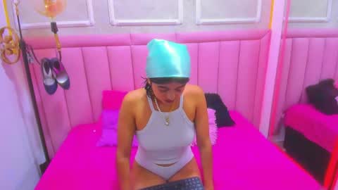 Snapshot of velvet_giirll chatting on 2, 7, 2026 velvet_giirll online show from 2, 7, 2026