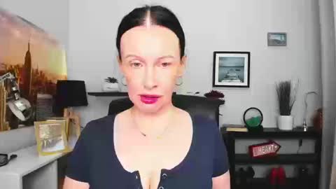 Jasmine online show from 23, 9, 2025