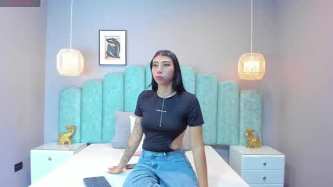 Snapshot of velvet_scarlet chatting on 9, 4, 2026 velvet_scarlet online show from 9, 4, 2026