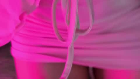 Snapshot of velvet_siren chatting on 7, 1, 2025 Violet online show from 7, 1, 2025
