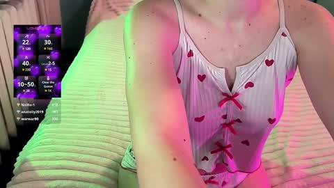 Snapshot of velvet_siren chatting on 2, 3, 2025 Violet online show from 2, 3, 2025