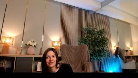 Velvet online show from 16, 5, 2026