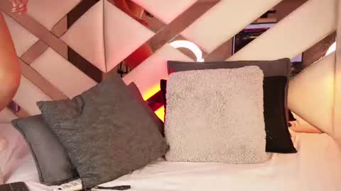 Snapshot of velvett_moon__ chatting on 23, 7, 2026 velvett_moon__ online show from 23, 7, 2026