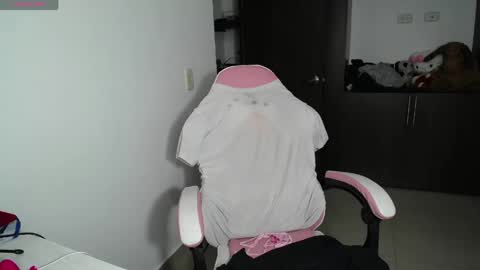 Snapshot of venelope1 chatting on 13, 5, 2026 Venelope 3 online show from 13, 5, 2026