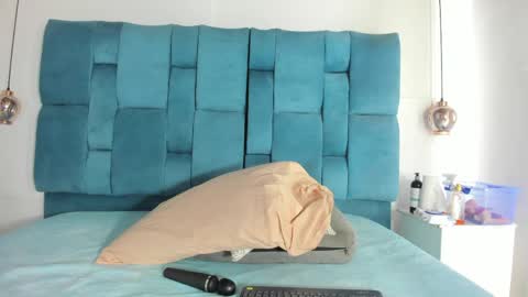 venezolana_caro online show from 17, 5, 2026