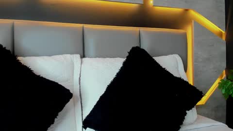 Snapshot of venomdoll_ chatting on 6, 2, 2026 VALERIA online show from 6, 2, 2026