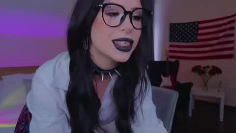 Vivian online show from 6, 2, 2026