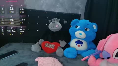 Snapshot of venus_26_ chatting on 7, 4, 2026 eva online show from 7, 4, 2026