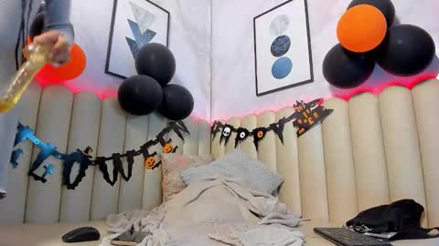 venus__miller online show from 25, 10, 2025