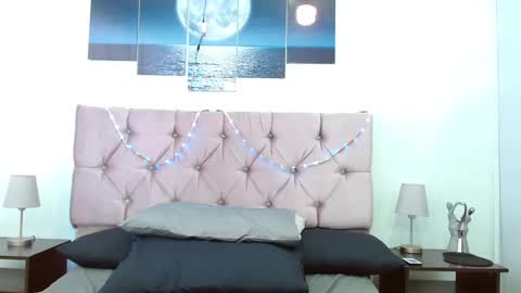 Snapshot of venus__morgan chatting on 1, 2, 2025 venus__morgan online show from 1, 2, 2025