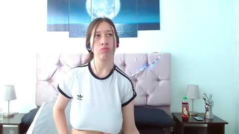 Snapshot of venus__morgan chatting on 1, 3, 2025 venus__morgan online show from 1, 3, 2025