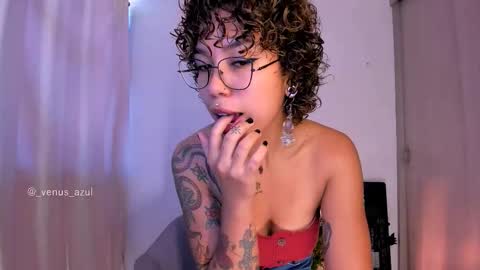 Snapshot of venus_azul chatting on 9, 10, 2025 JulietaIndependent Model venus azul online show from 9, 10, 2025