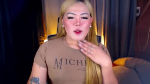 Snapshot of venus_colly chatting on 13, 7, 2026 I am Colly Your mystery girl online show from 13, 7, 2026