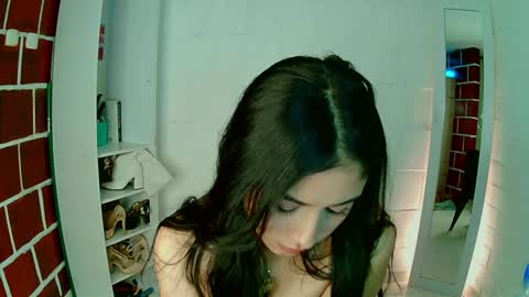 Snapshot of venus_megan chatting on 6, 1, 2025 emily independent account MY conextion 1100 GTM to 17hr GTM online show from 6, 1, 2025