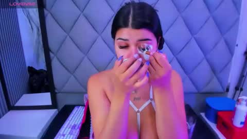 Venusowen  online show from 3, 2, 2026