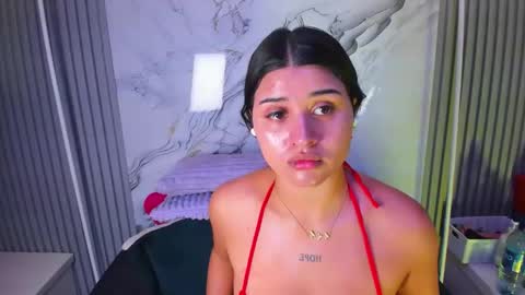 Snapshot of venusowen_ chatting on 5, 5, 2026 Venusowen online show from 5, 5, 2026
