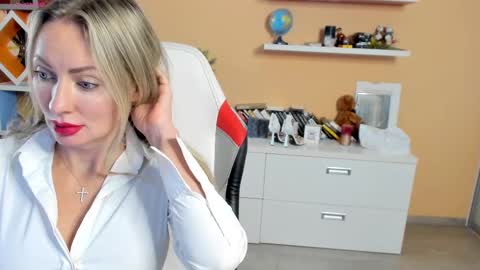 Violetta  online show from 3, 3, 2025