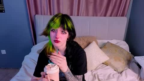 Erica online show from 16, 10, 2025