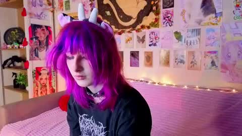 Snapshot of veolatownson chatting on 5, 5, 2026 Erica online show from 5, 5, 2026