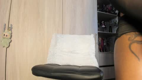 veronica lodge online show from 8, 4, 2026