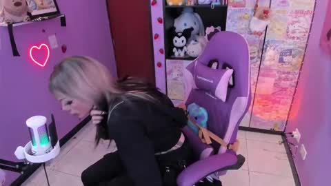     online show from 1, 10, 2025