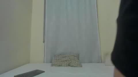 Snapshot of verohoneymoon chatting on 2, 2, 2026 Veronica online show from 2, 2, 2026