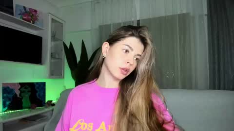 Snapshot of veronarolls chatting on 21, 1, 2025 Lolitalolz online show from 21, 1, 2025