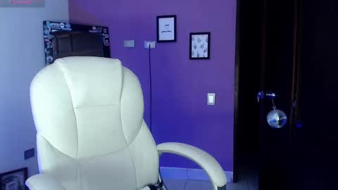 Snapshot of veronica_118 chatting on 9, 12, 2024 veronica_118 online show from 9, 12, 2024