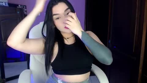 Snapshot of veronica_118 chatting on 14, 12, 2024 veronica_118 online show from 14, 12, 2024