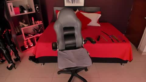 Vero Milf online show from 8, 5, 2026
