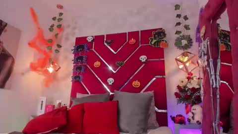 Veronica Olson online show from 18, 10, 2025