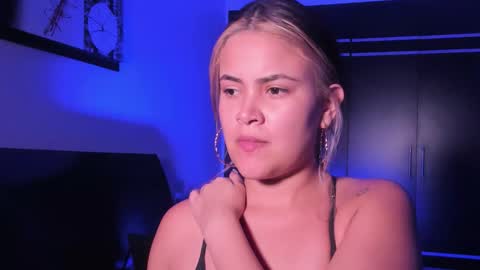 Snapshot of veronicabrown_xxx chatting on 29, 3, 2026 Vero online show from 29, 3, 2026